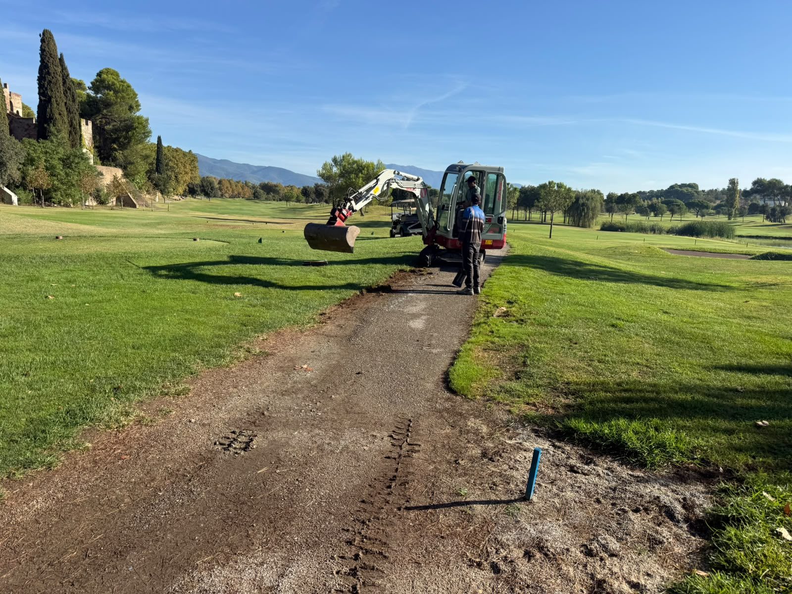 Limpieza y acondicionamiento de camino en Cardedeu